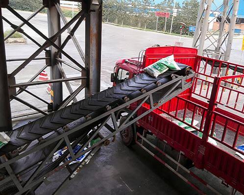 Portable Belt Conveyor For Sugar Bag Handling high quality